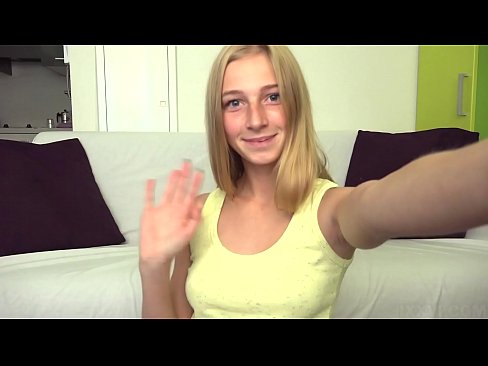 ❤️ Nalika aku bosen aku lazily masturbate sandi pink pus ❌ Porno krasan ing kita ☑