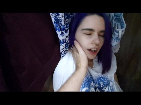 ❤️ Ketemu adhine ing lemari lan mbantu dheweke cum ❌ Porno krasan ing kita ☑